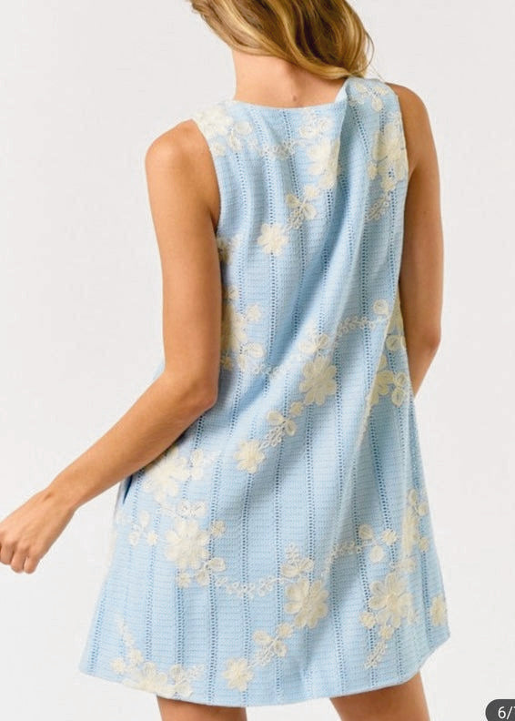 Charming Floral Shift Dress