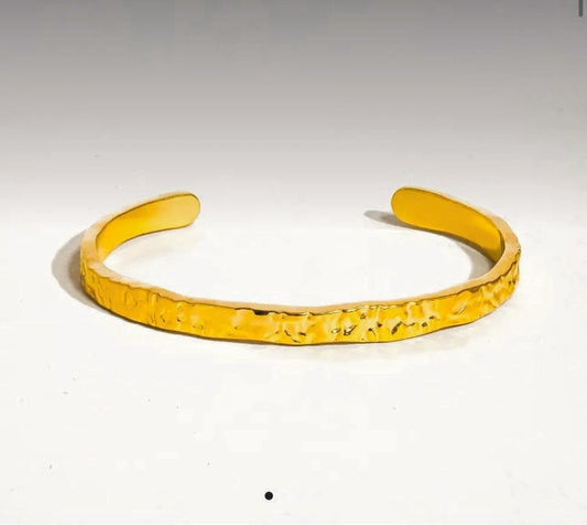 Stylish Textured Thin Bangle